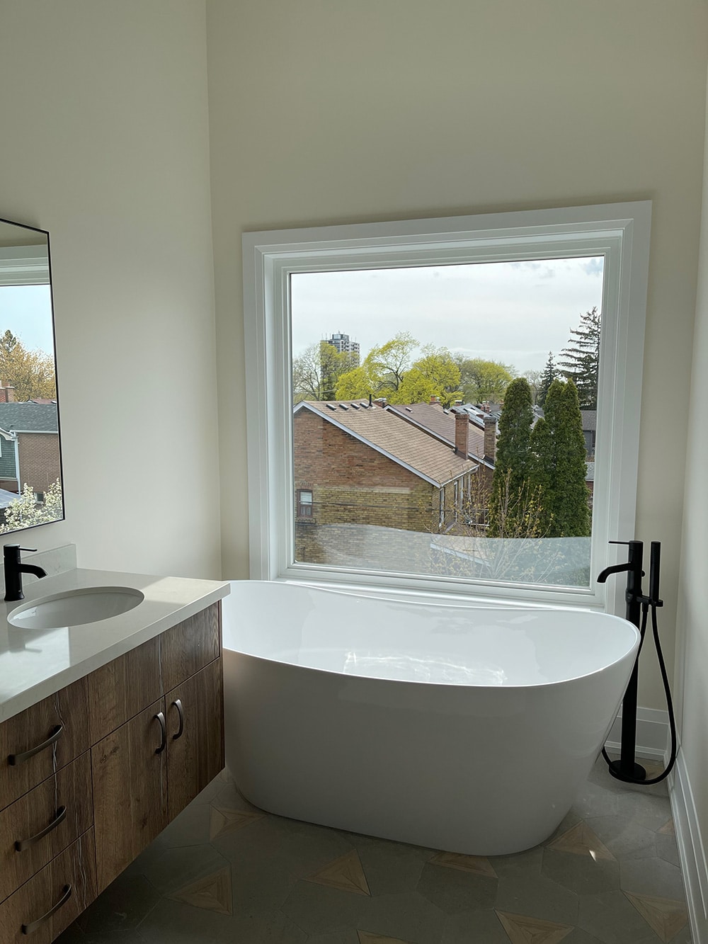 Custom home design and rebuild in Simcoe County, energy-efficient modern layout